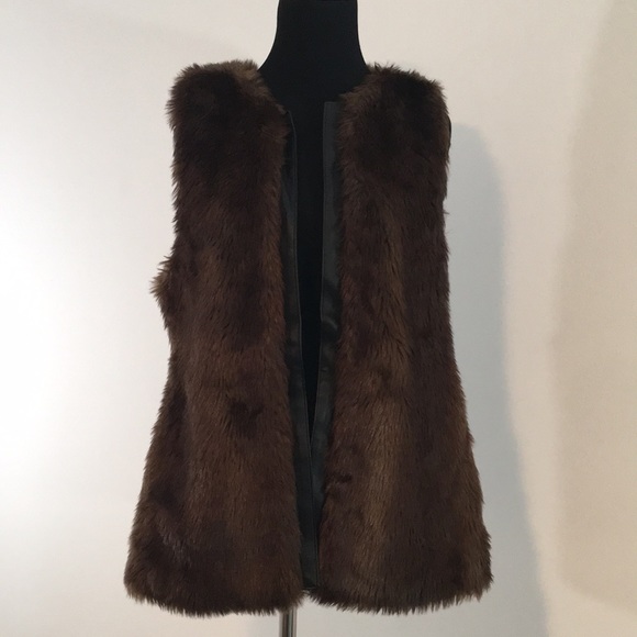 Sanctuary Jackets & Blazers - Sanctuary Faux Fur Vest w “Pleather” Trim - Medium